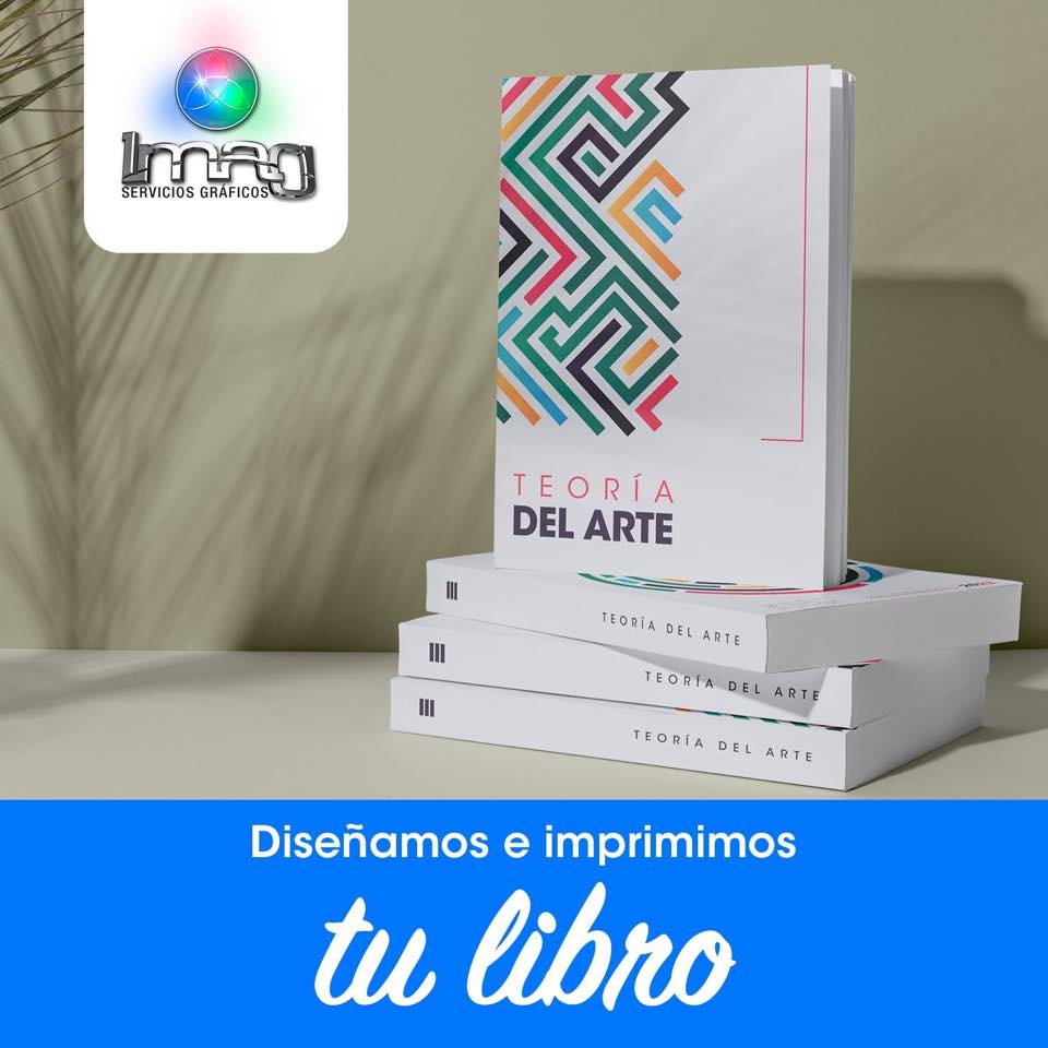 Foto libros apilados Teoría del Arte diseño colorido