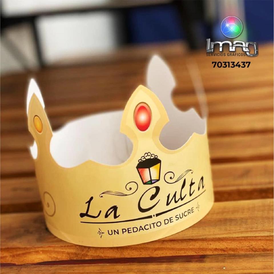 Corona decorativa La Culta con diseño de pedacito de azúcar
