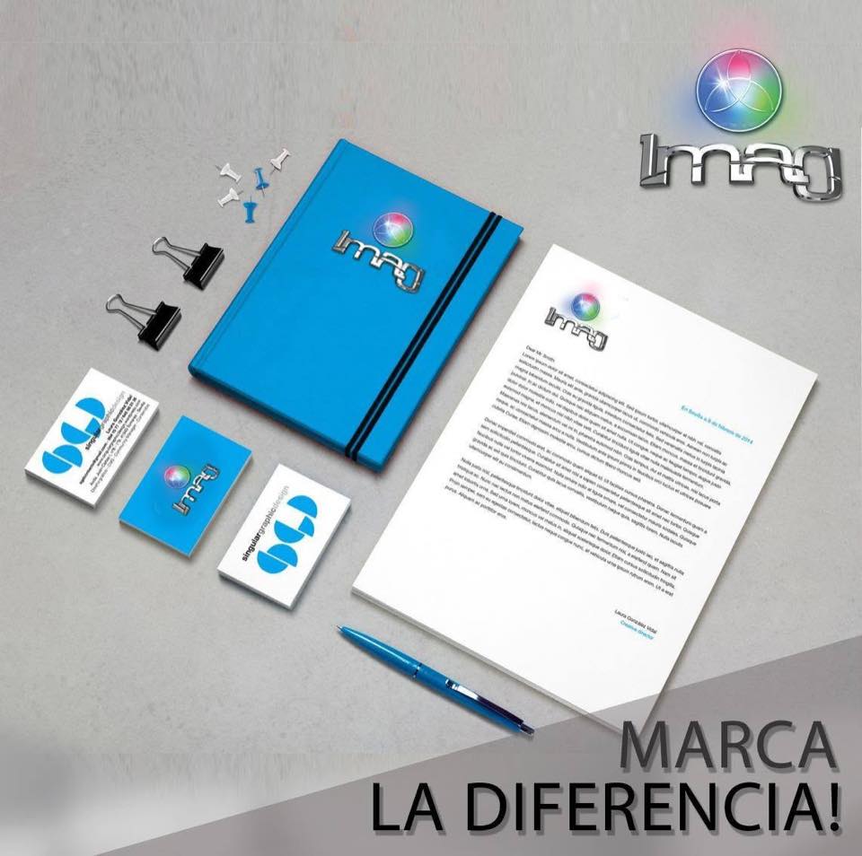 Kit completo de identidad corporativa impreso